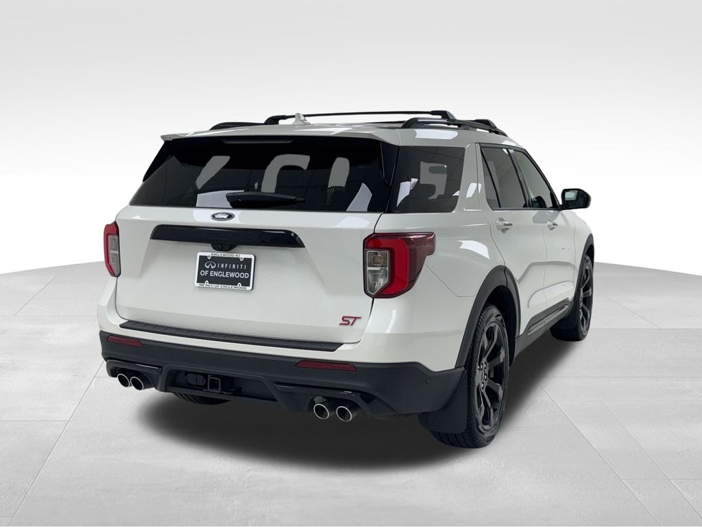 Vehicle image 4 of 43