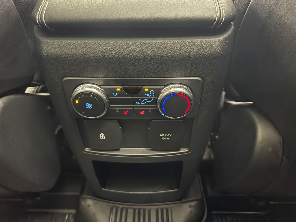 Vehicle image 18 of 43