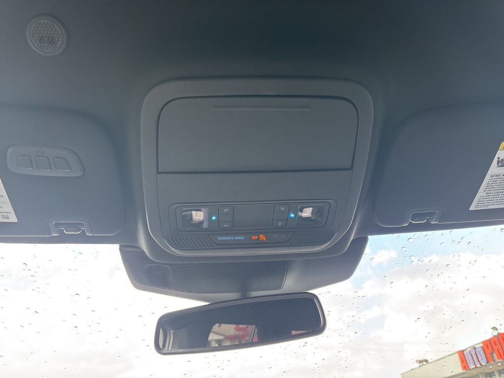 Vehicle image 27 of 50