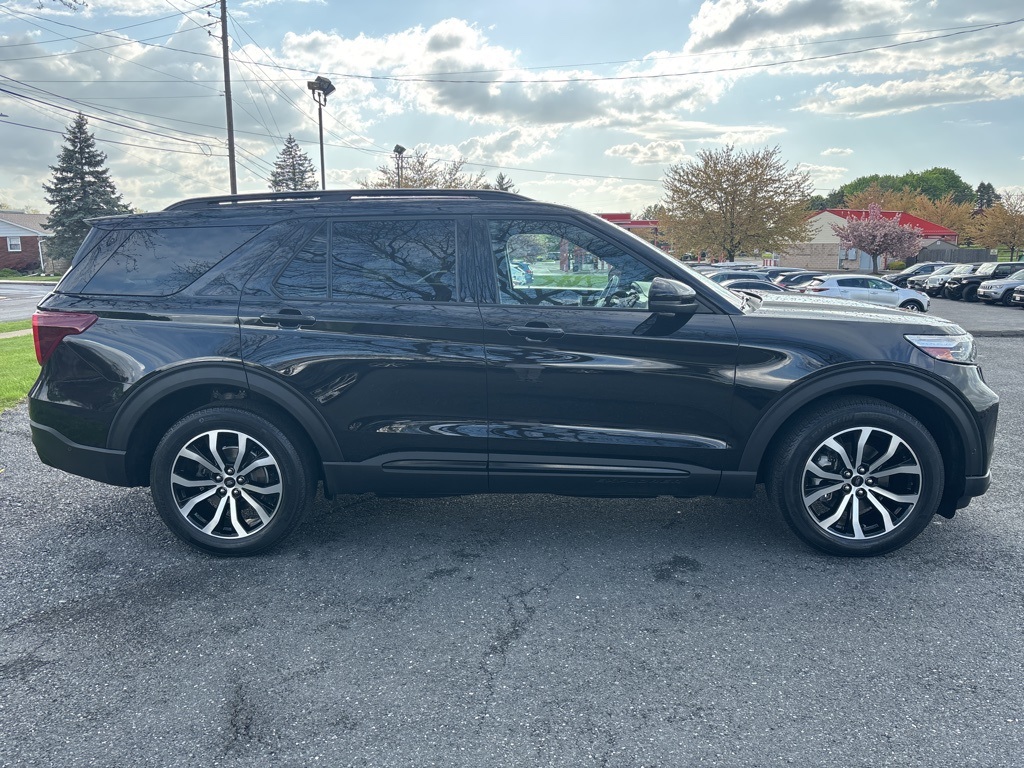 Vehicle image 3 of 50