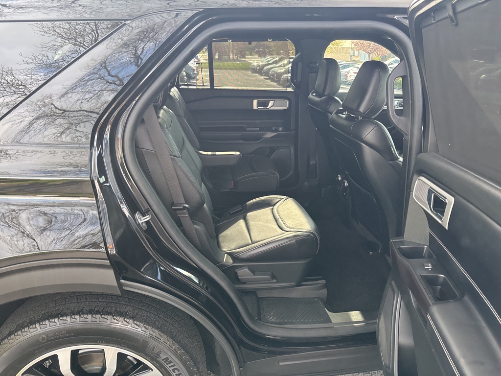 Vehicle image 44 of 50
