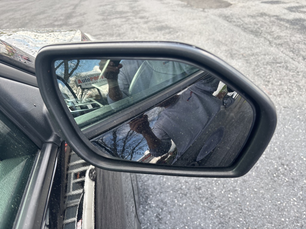 Vehicle image 12 of 50