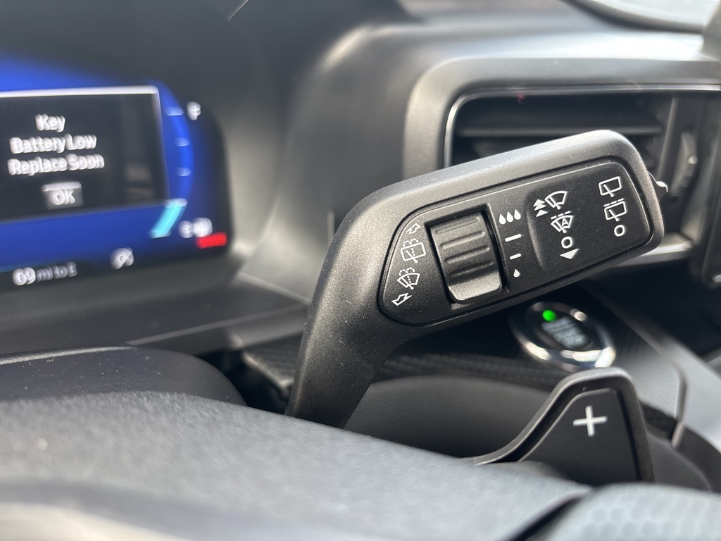 Vehicle image 23 of 50