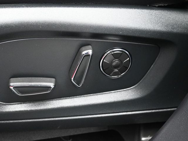 Vehicle image 41 of 57