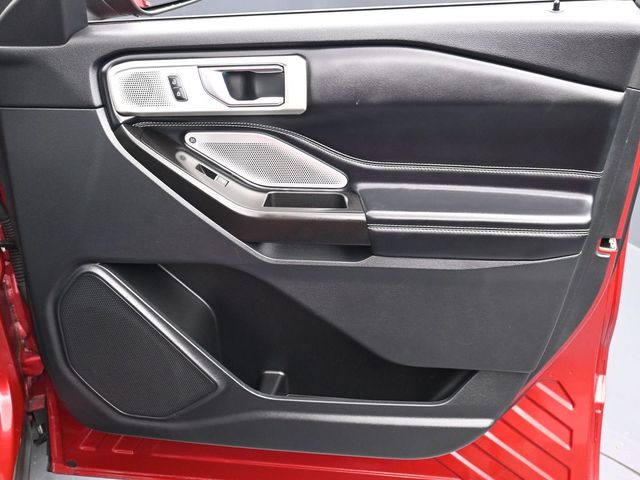 Vehicle image 39 of 57