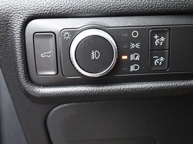Vehicle image 40 of 57