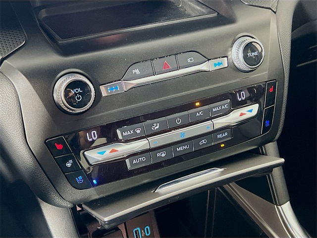 Vehicle image 19 of 42