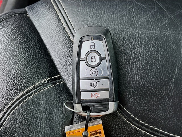 Vehicle image 31 of 42