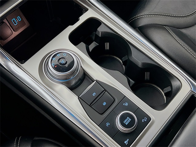 Vehicle image 22 of 42