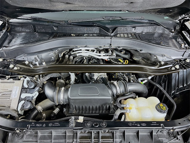 Vehicle image 29 of 42