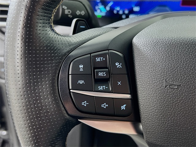 Vehicle image 13 of 42