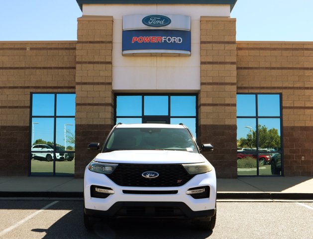 2020 Ford Explorer ST Image 2 of 48