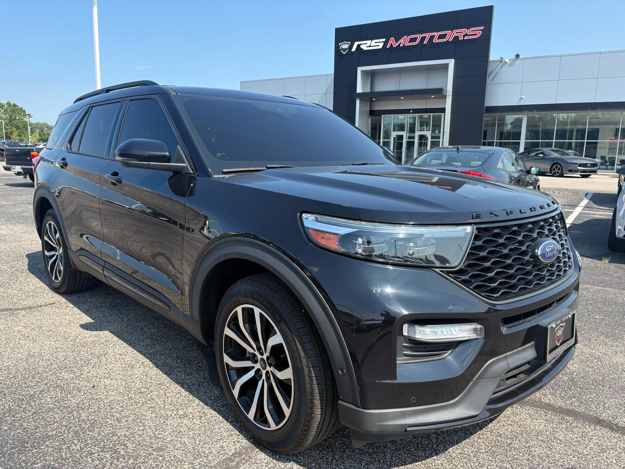 2020 Ford Explorer ST Image 3 of 61
