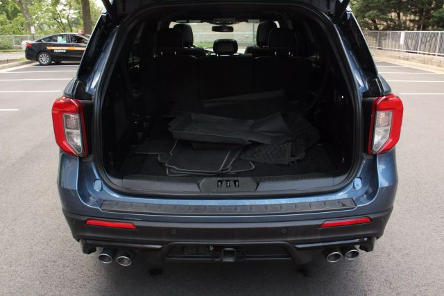 Vehicle image 12 of 60