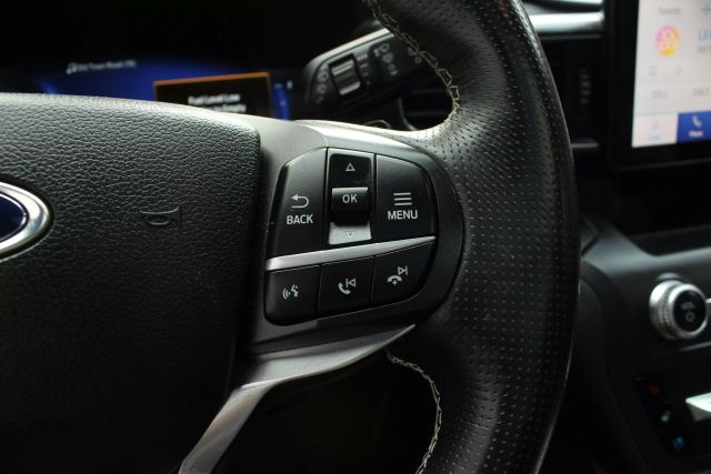 Vehicle image 51 of 60