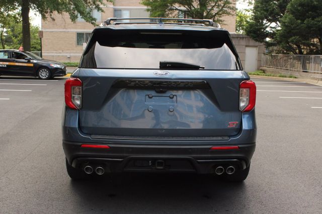 Vehicle image 6 of 60