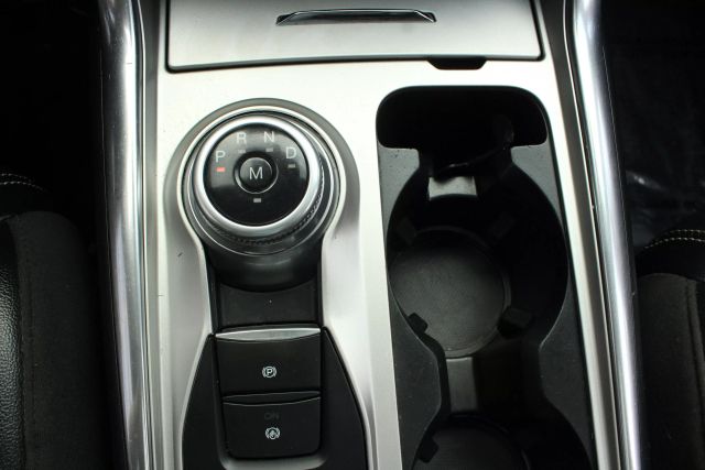 Vehicle image 56 of 60