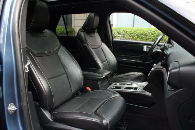 Vehicle image 49 of 60