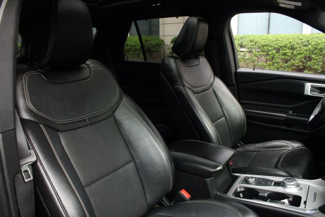 Vehicle image 47 of 60