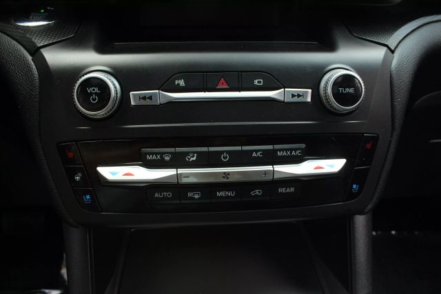 Vehicle image 54 of 60