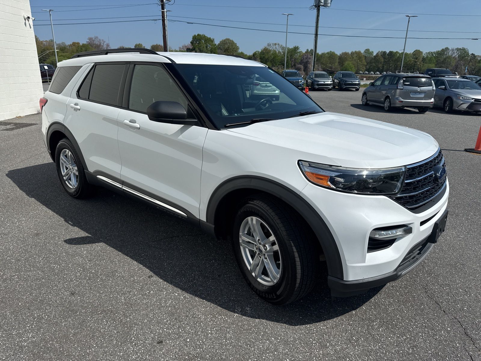 2020 Ford Explorer XLT Image 3 of 33