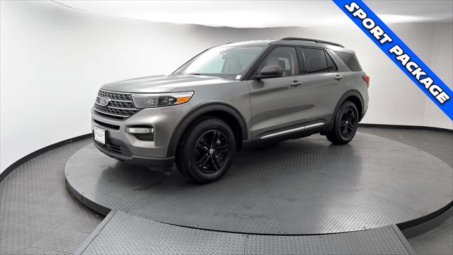 2020 Ford Explorer XLT Image 2 of 41