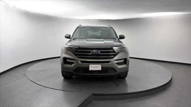 2020 Ford Explorer XLT Image 3 of 41