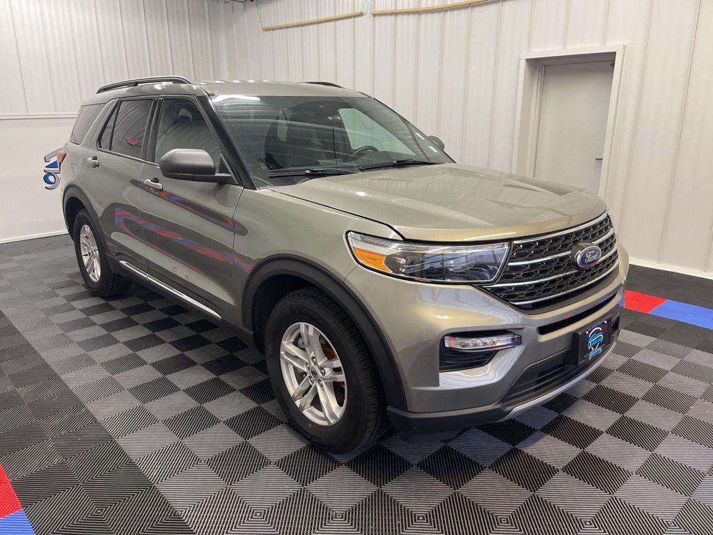 Vehicle image 3 of 22
