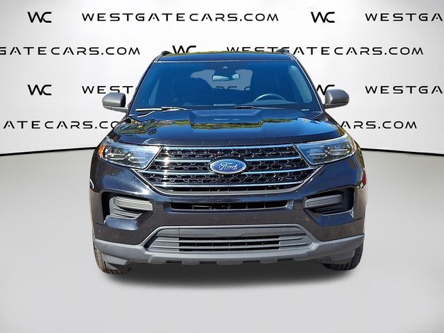 2020 Ford Explorer XLT Image 2 of 43
