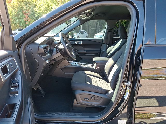 2020 Ford Explorer XLT Image 13 of 43