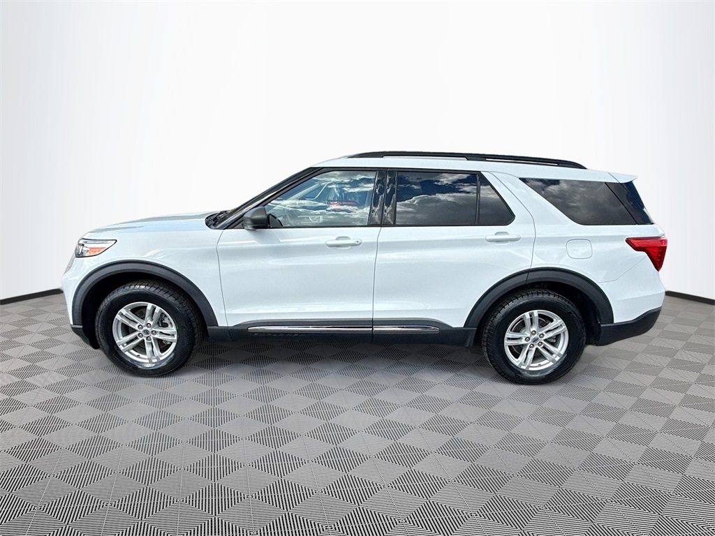 2020 Ford Explorer XLT Image 7 of 33