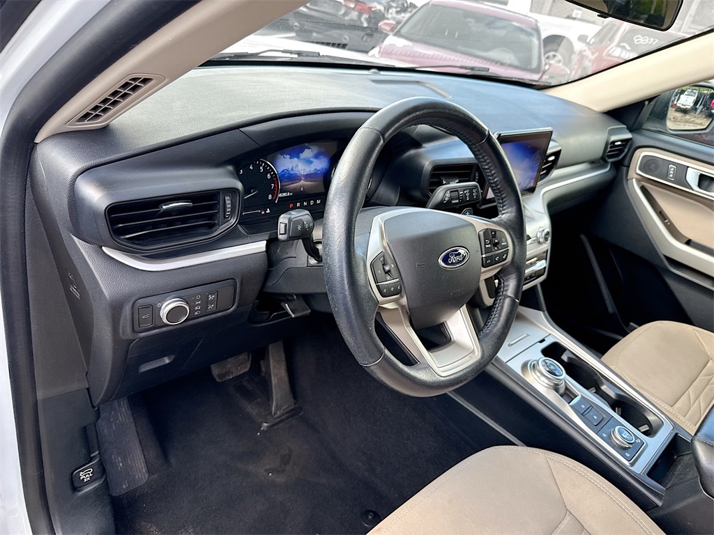2020 Ford Explorer XLT Image 16 of 33