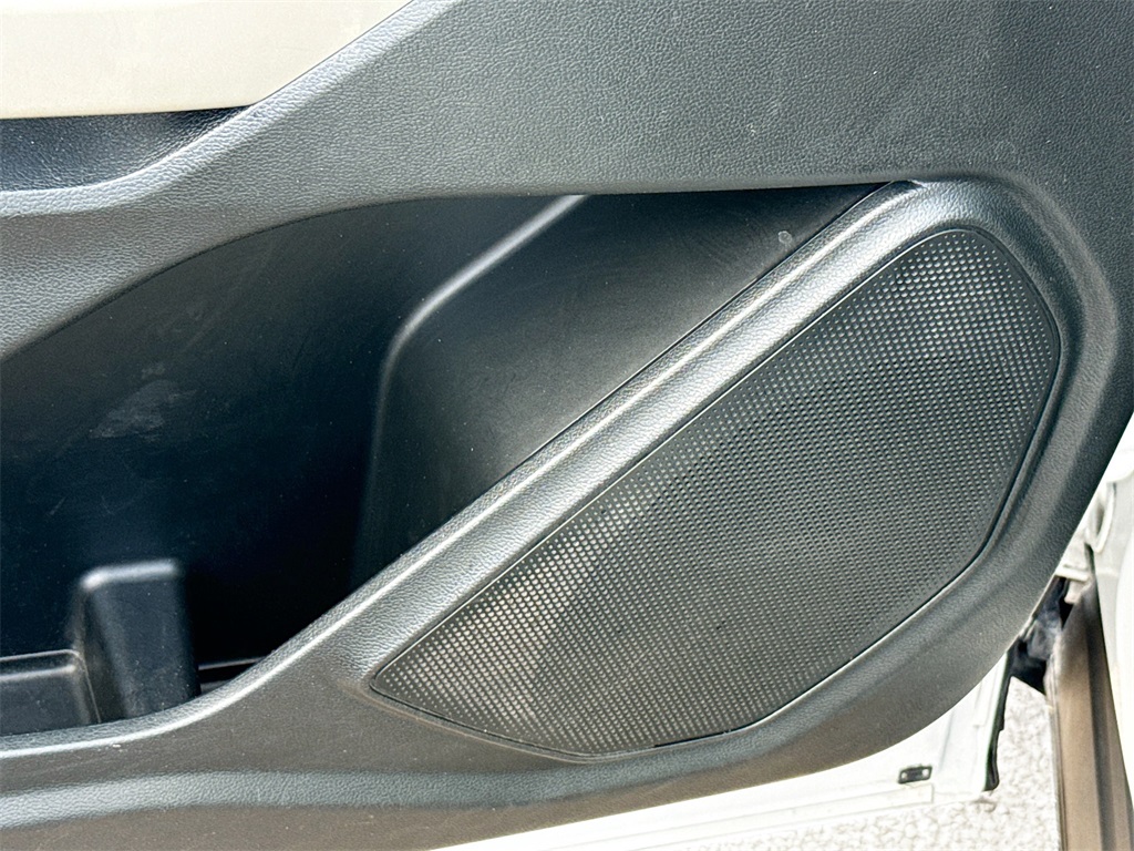 2020 Ford Explorer XLT Image 27 of 33