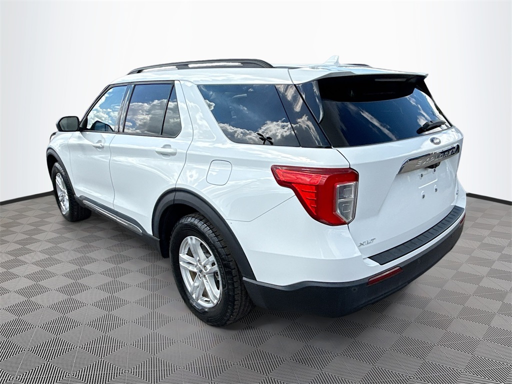 2020 Ford Explorer XLT Image 6 of 33