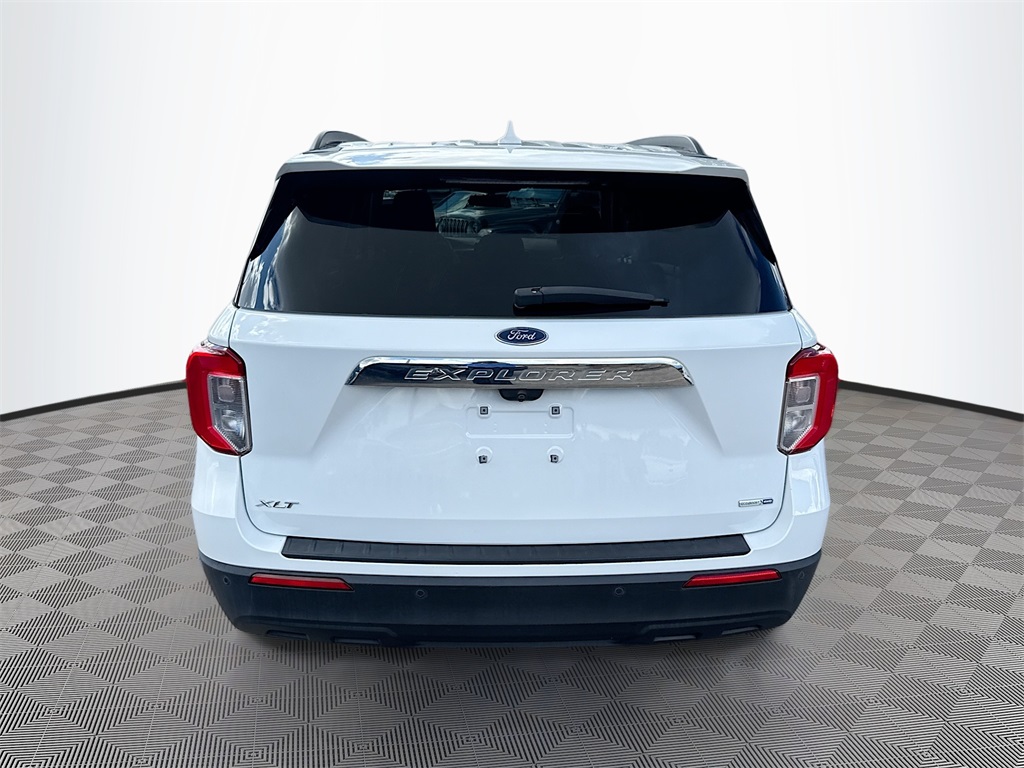 2020 Ford Explorer XLT Image 5 of 33