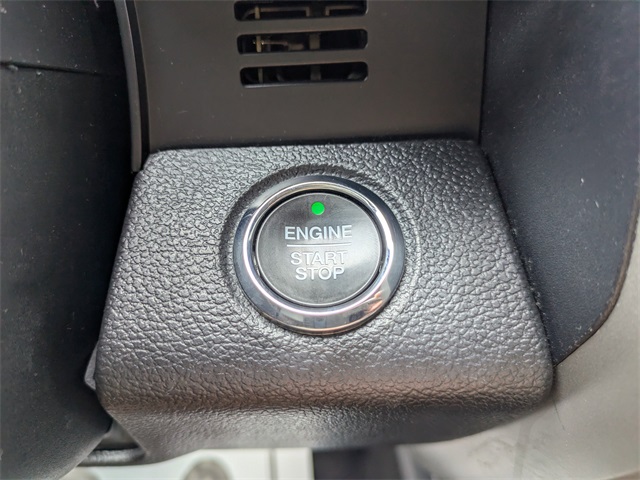 Vehicle image 31 of 32