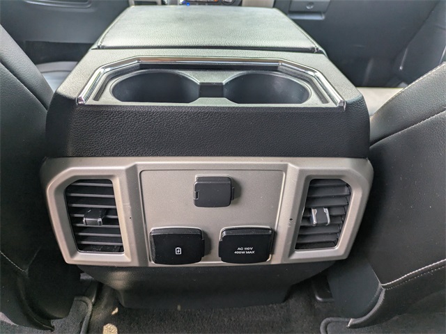 Vehicle image 14 of 32