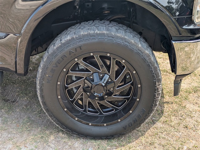 Vehicle image 12 of 32