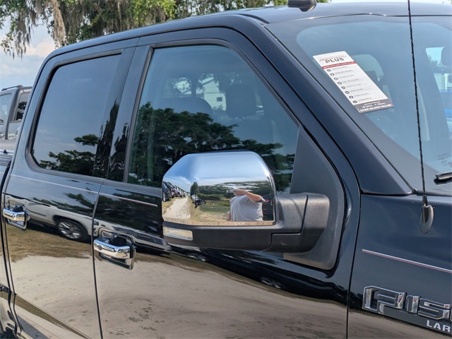 Vehicle image 11 of 32