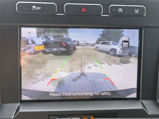 Vehicle image 21 of 32