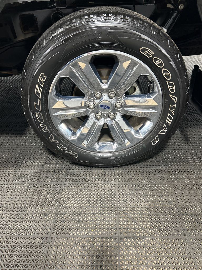 2020 Ford F-150 XLT Image 12 of 38