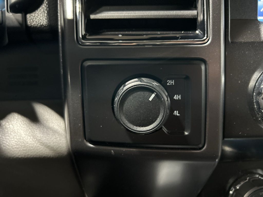 2020 Ford F-150 XLT Image 35 of 38