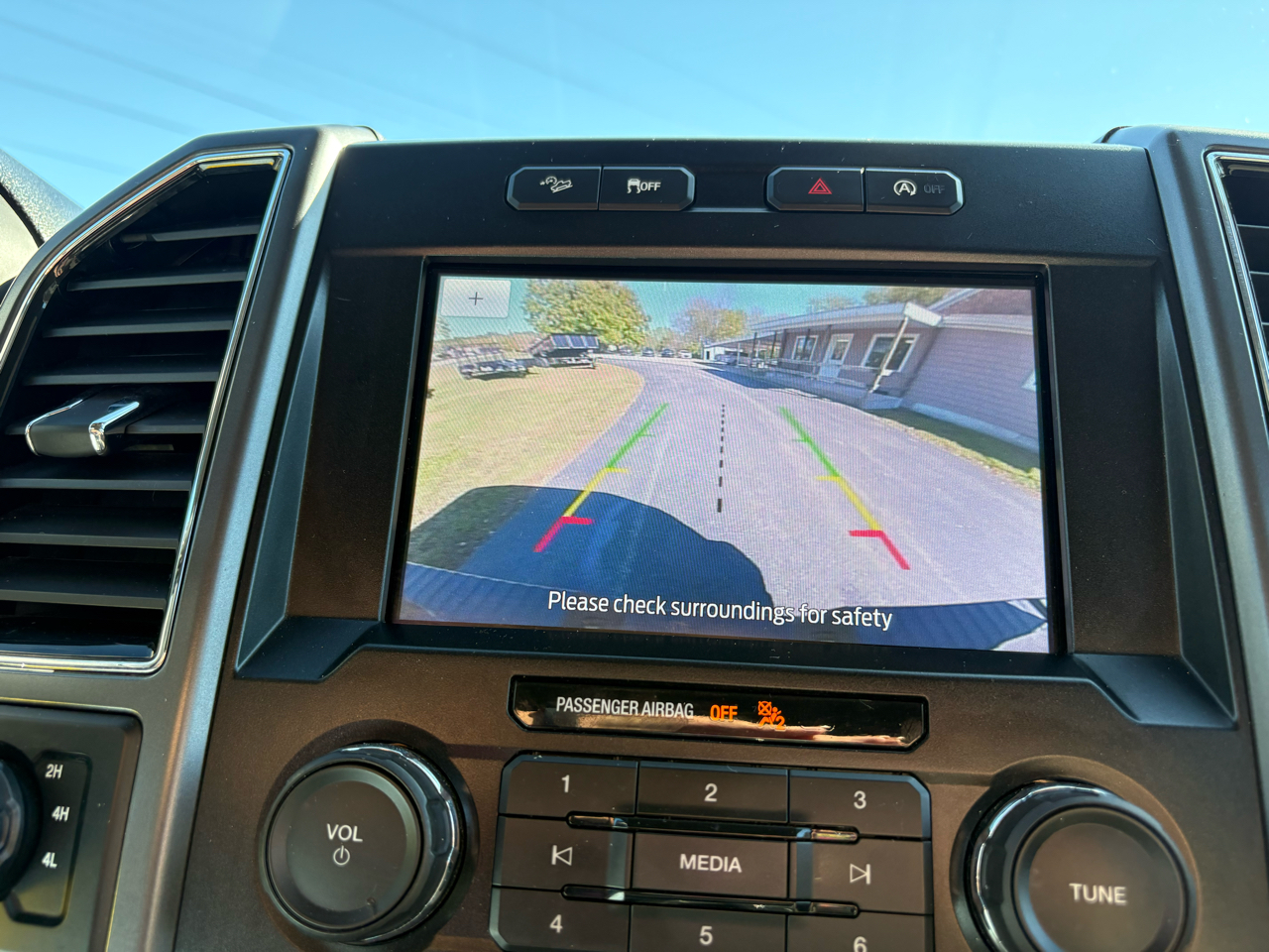 2020 Ford F-150 XLT Image 18 of 29