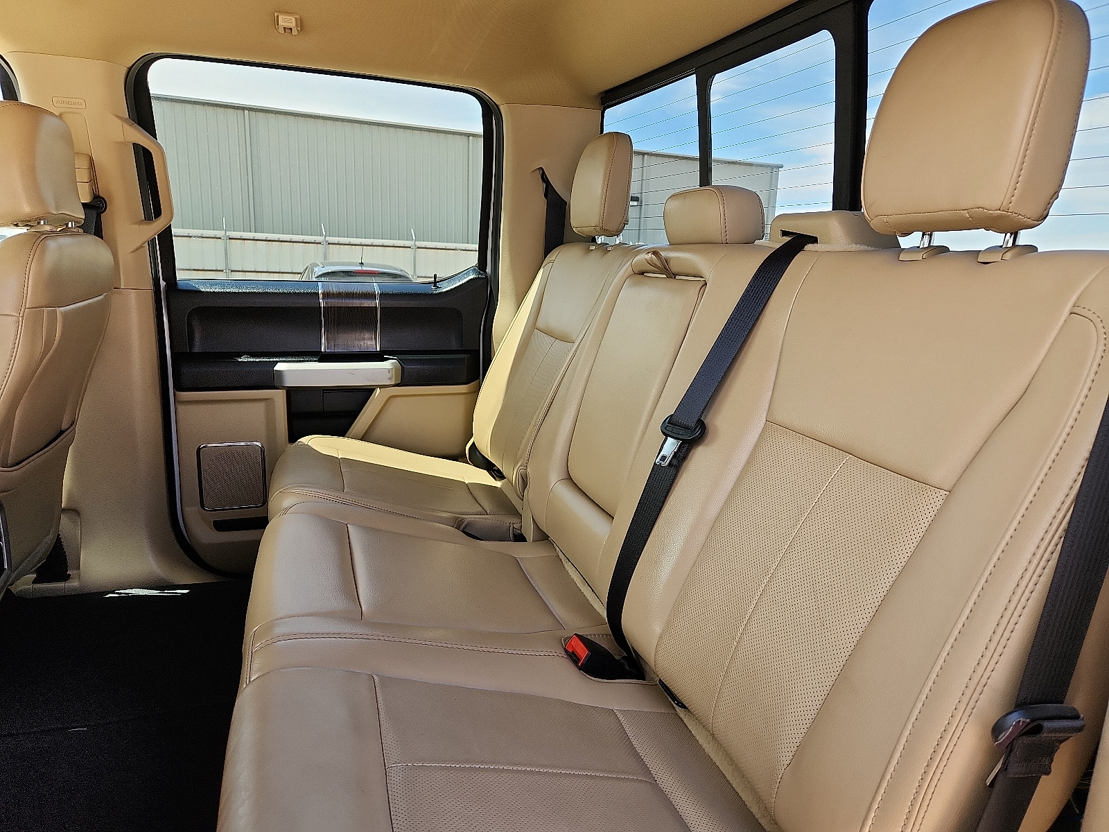 Vehicle image 9 of 20