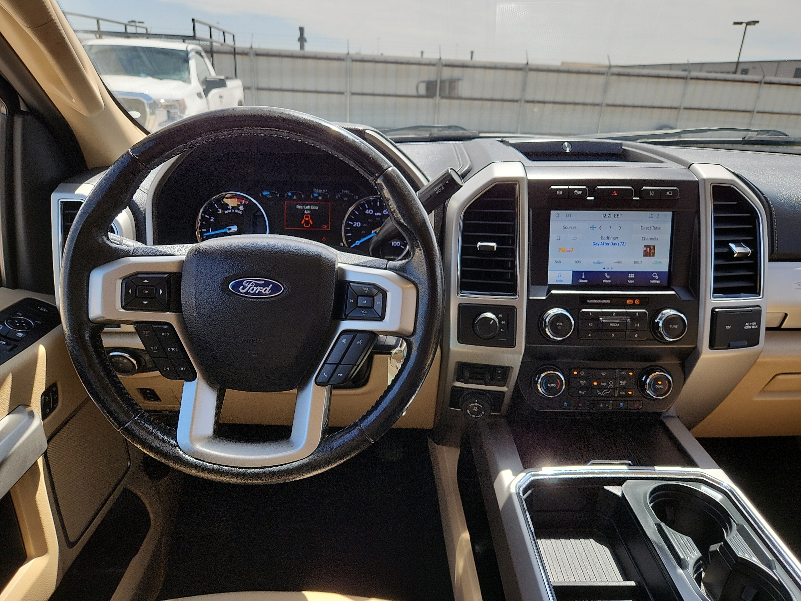 Vehicle image 10 of 20
