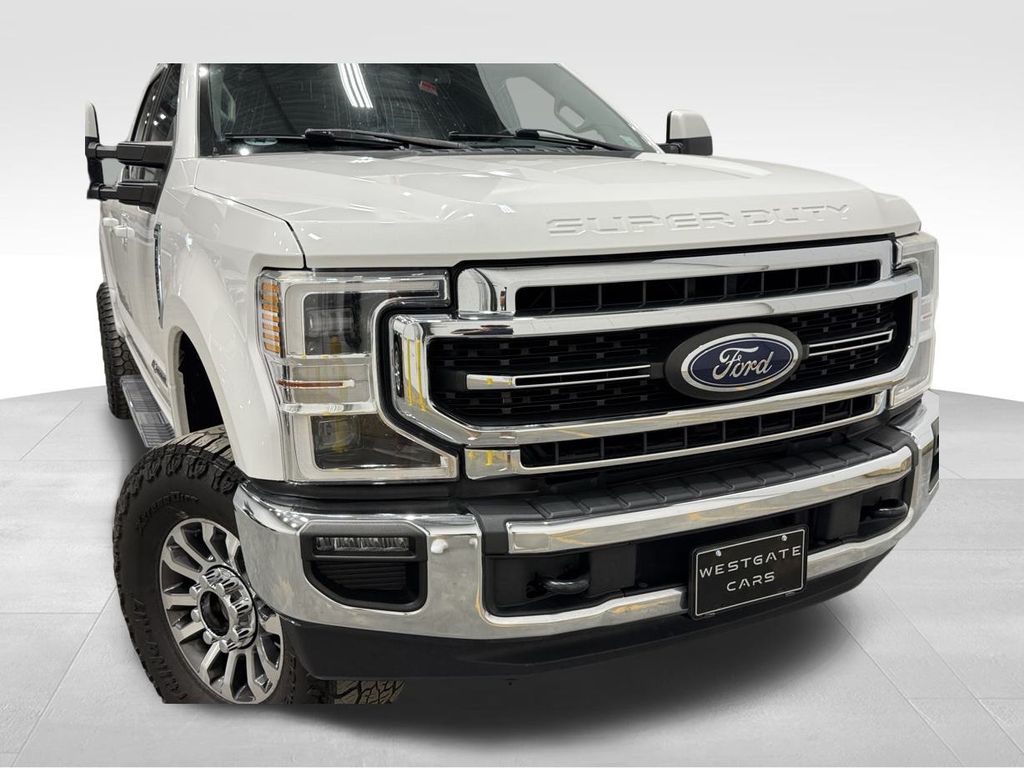 Vehicle image 35 of 41