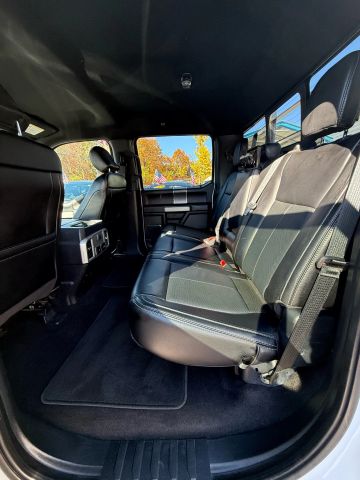 2020 Ford F-150 Lariat Image 8 of 12