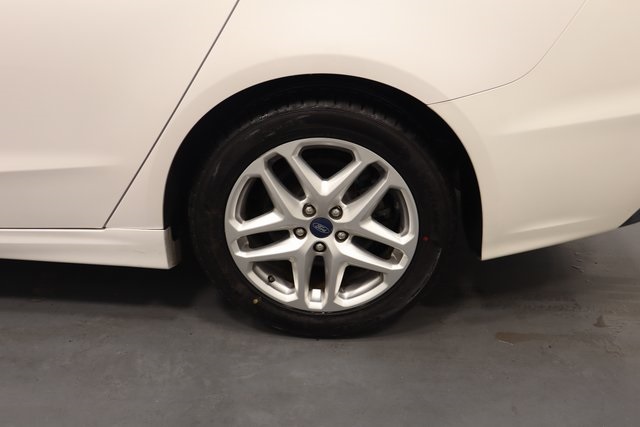 2020 Ford Fusion SE Image 11 of 27