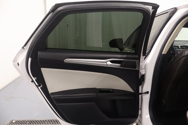 2020 Ford Fusion SE Image 26 of 27