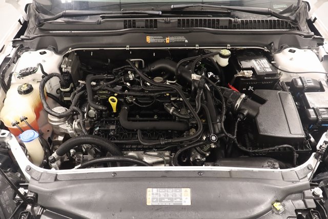 2020 Ford Fusion SE Image 9 of 27